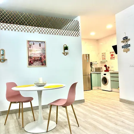 Aroca Loft דירה *
